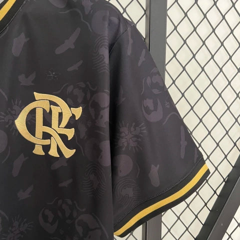 Camisa Flamengo Edição Especial Consciência Negra 23/24 Torcedor Masculina - Preta com detalhes em dourado