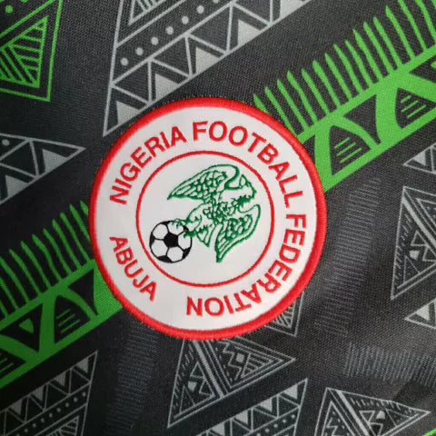 Camisa Seleção Nigéria Treino II 23/24 - Torcedor Nike Masculina - Verde com detalhes em preto e branco