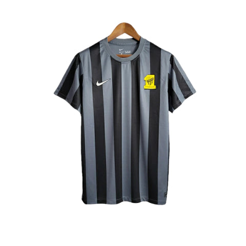 Camisa Al-Ittihad IIV 23/24 - Torcedor Nike Masculina - Cinza com detalhes em preto e amarelo