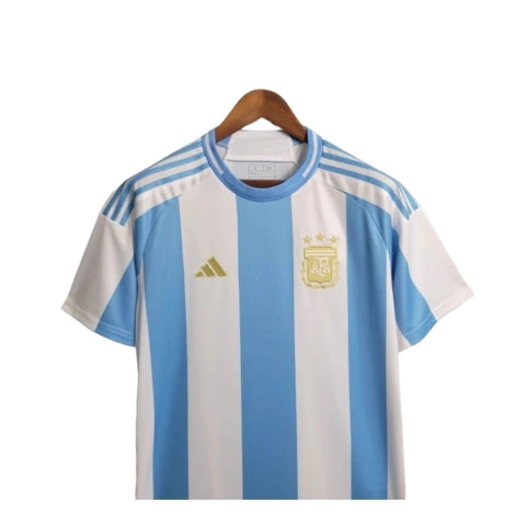 Camisa Seleção da Argentina I 24/25 - Torcedor Adidas Masculina - Azul e branca com detalhes em dourado