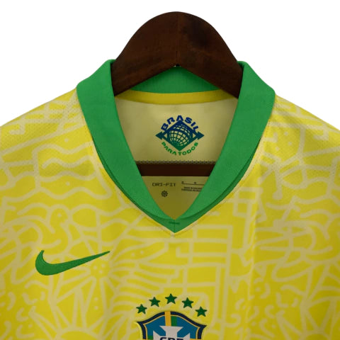 Camisa Seleção Brasileira I 24/25 - Torcedor Nike Masculina - Amarela com detalhes em verde