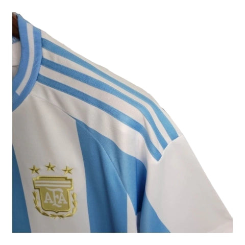 Camisa Seleção da Argentina I 24/25 - Torcedor Adidas Masculina - Azul e branca com detalhes em dourado