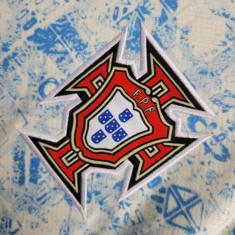 Camisa Seleção de Portugal II 24/25 - Torcedor Nike Masculina - Branca com detalhes em azul