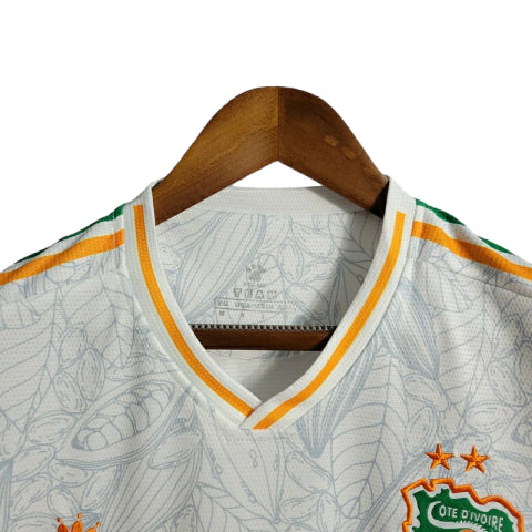 Camisa Seleção Costa do Marfim Edição Especial 22/23 - Torcedor Kelme Masculina - Branca com detalhes em laranja e verde