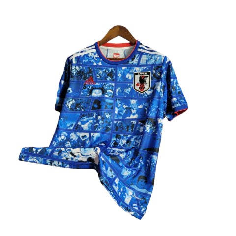 Camisa Japão Edição especial comemorativa 22/23 - Torcedor Adidas Masculina - Azul com detalhes de desenhos em quadrinhos