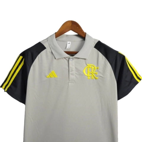 Camisa Flamengo Treino 24/25 - Torcedor Adidas Masculina - Cinza com detalhes em preto e amarelo