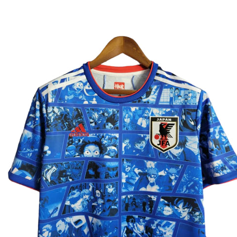 Camisa Japão Edição especial comemorativa 22/23 - Torcedor Adidas Masculina - Azul com detalhes de desenhos em quadrinhos