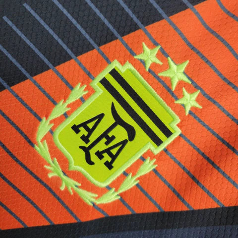 Camisa Seleção da Argentina Goleiro 24/25 - Torcedor Adidas Masculina - Preta com detalhes laranja e amarelo